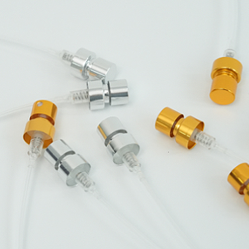 Tástáil monarchan ar cheann caidéil phlaisteach